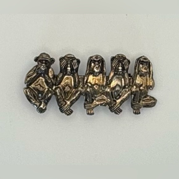 5 Monkey Barrette- Depicts The 3 Wise Monkeys. - Picture 5 of 6